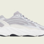 12月29日発売 adidas Yeezy Boost 700 v2