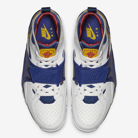 nike-air-trainer-huarache-679083_107-6
