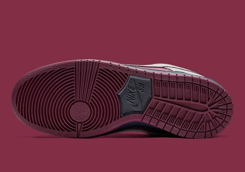 nike-sb-dunk-low-maroon-grey-bq6817-001-1