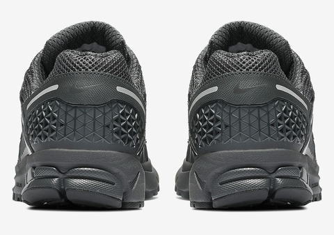 nike-zoom-vomero-5-black-BV1358-002-2