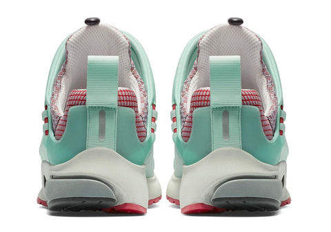 comme-des-garcons-nike-presto-tent-11